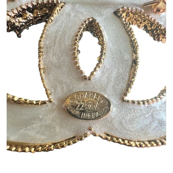 Chanel Gold Chain and Baguette Crystal Brooch Autumn/Pre-Fall 2022 (CCXX010) - Picture 4 of 4